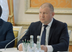 Глава администрации Грибановского района доложил губернатору об организации работы по гражданскому и патриотическому воспитанию