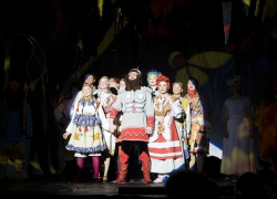 В Борисоглебском драмтеатре прошла ежегодная Архиерейская Рождественская елка