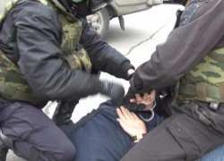 В Грибановском районе грабитель избил пенсионера тростью и привязал его электропроводами к стулу