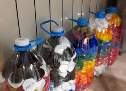А дело – хорошее: зачем борисоглебские школьники решили собирать пластиковые крышки 