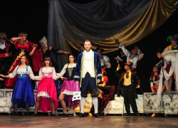 Большим капустником открыли Год театра в Борисоглебске