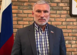 «Ковид пришел, встречаем»: Алексей Журавлев обвинил правительство в неготовности ко второй волне