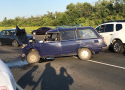 Последствия столкновения четырех автомобилей сфотографировали под Борисоглебском 