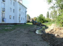 В Борисоглебске жители многоквартирного дома, построенного «на воде», требуют от администрации БГО устранить причины подтопления