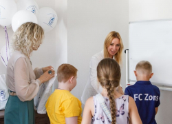 Областные депутаты «помогли собраться в школу» малообеспеченным детям Воронежской области 