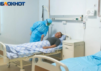 В Воронежской области за сутки госпитализировали 400 человек с COVID-19, а чиновники заговорили о позитиве 