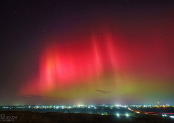 Ярко-алое свечение озарило небо над Воронежской областью минувшей ночью 