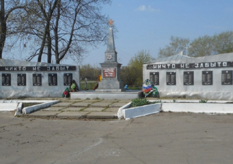В селе Новогольелань реконструируют памятник погибшим в годы Войны