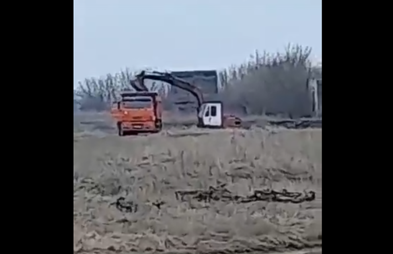 Добычу песка у села Макашевка Борисоглебского округа сняли на видео