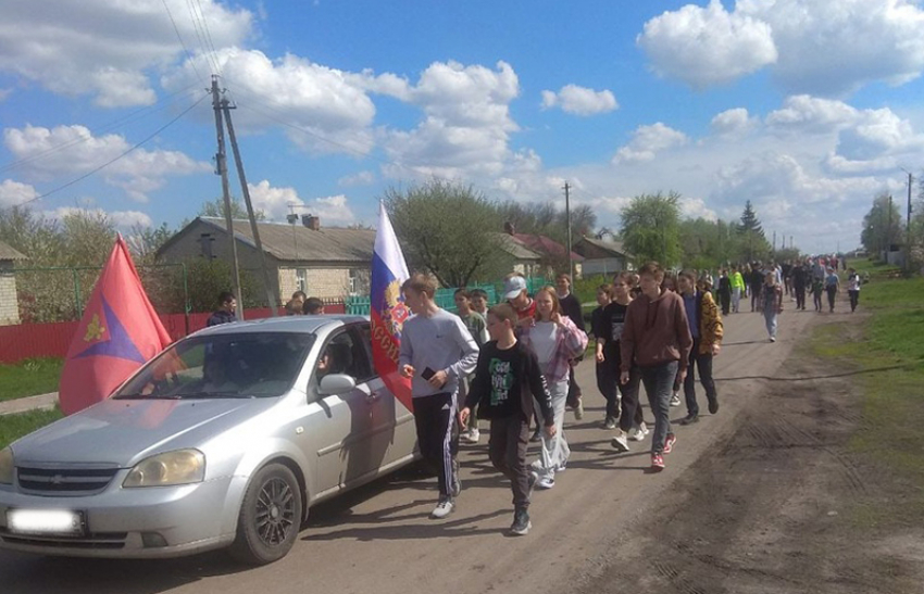 Сельские школьники Борисоглебского округа организовали  забег в честь Дня Победы 