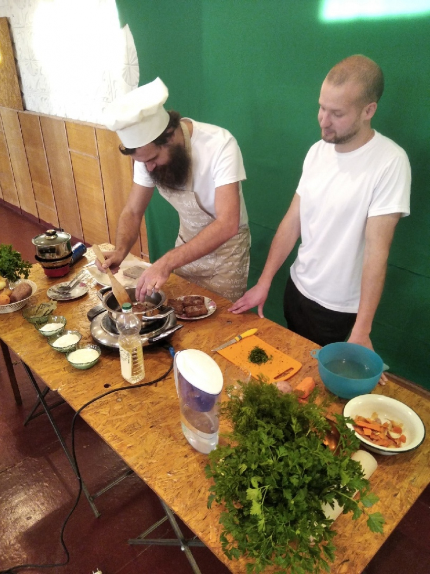 В селе под Борисоглебском снимают кулинарную программу