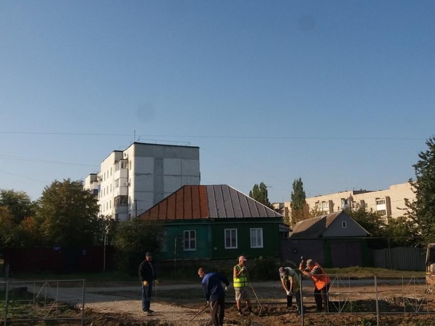В Борисоглебске на нескольких улицах появится тротуар