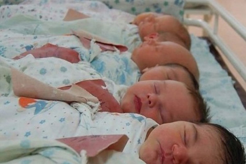 Во всех российских роддомах новорожденных одарят бесплатным подарком