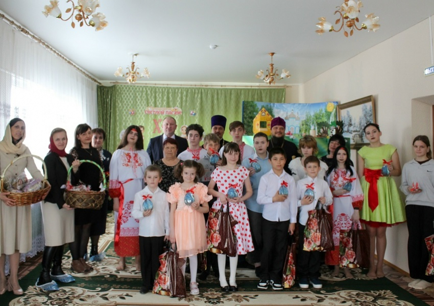 Детский социально-реабилитационный центр посетили глава администрации Грибановского района и епископ Борисоглебский и Бутурлиновский