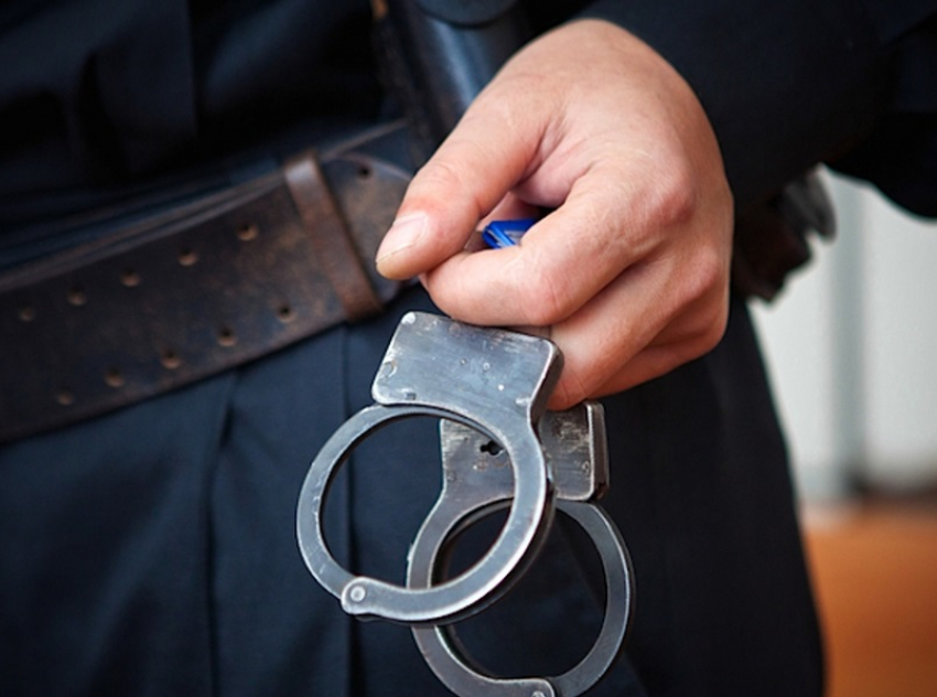 До 8 лет лишения свободы грозит новохопёрцу за попытку дать взятку полицейскому