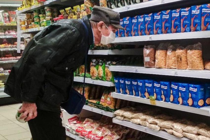 Антимонопольщики заявили, что они «ежедневно мониторят» цены на социально важные продукты в Воронежской области 