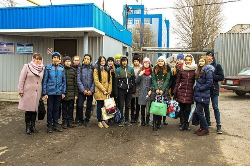 «Все работы хороши…» Борисоглебские школьники посетили с экскурсией предприятие «Патроны»