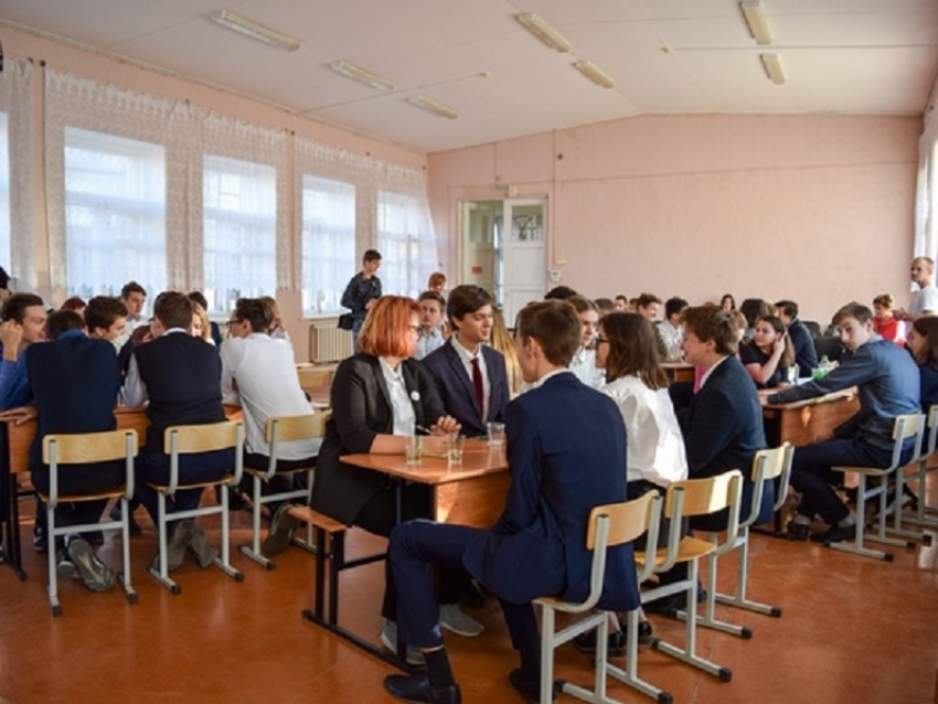 Борисоглебские школьники померились интеллектом в игре «Что? Где? Когда?»