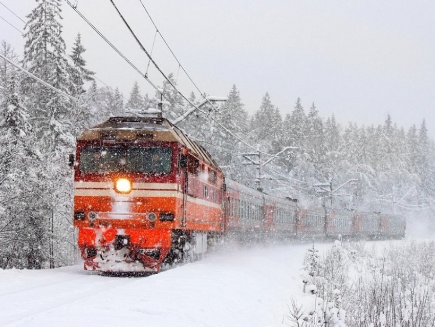Новогодние каникулы начнутся в Воронежской области с подорожания проезда в пригородных поездах