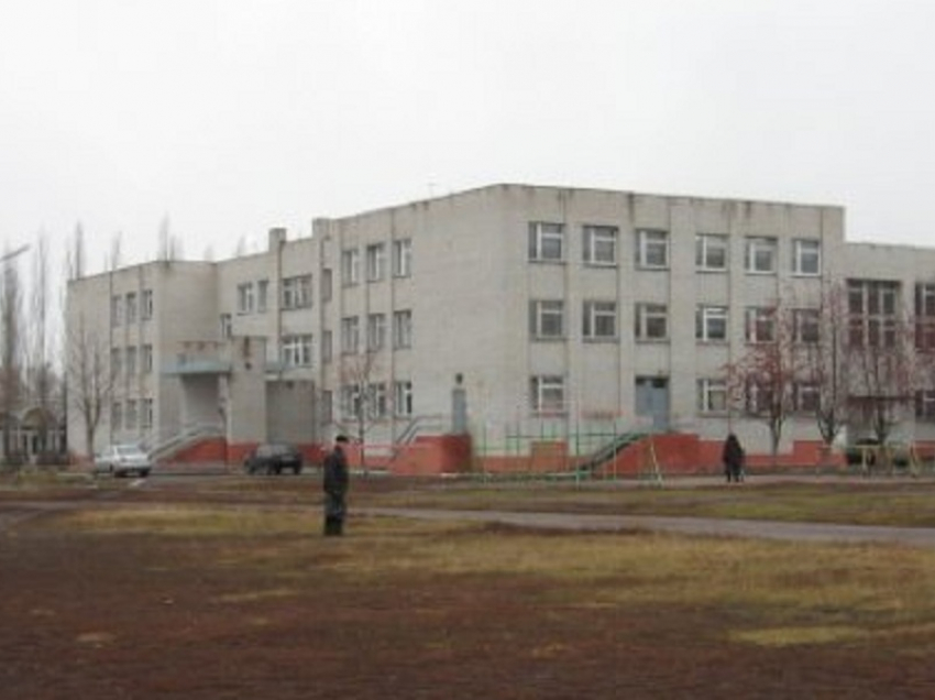 В четырёх школах Воронежской области обнаружены активные очаги COVID-19