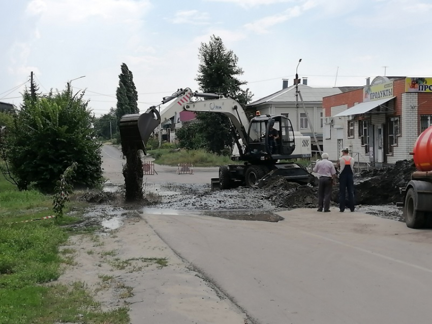 Авария на водопроводе оставила часть борисоглебцев без воды в разгар аномальной жары