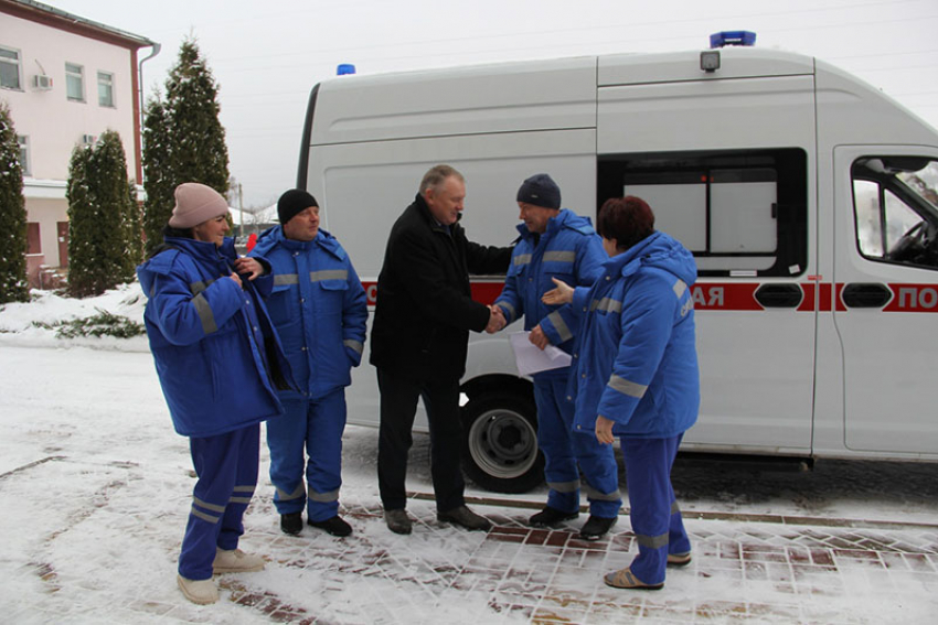 Чудо-машину с современными гаджетами получили медики Новохоперского района