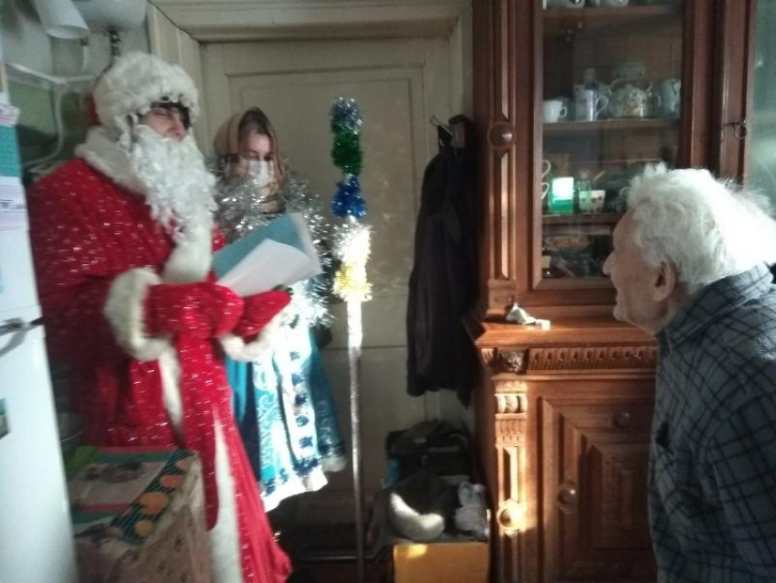 Волонтеры  Борисоглебска  дарят  праздник тем,  кому он очень нужен 