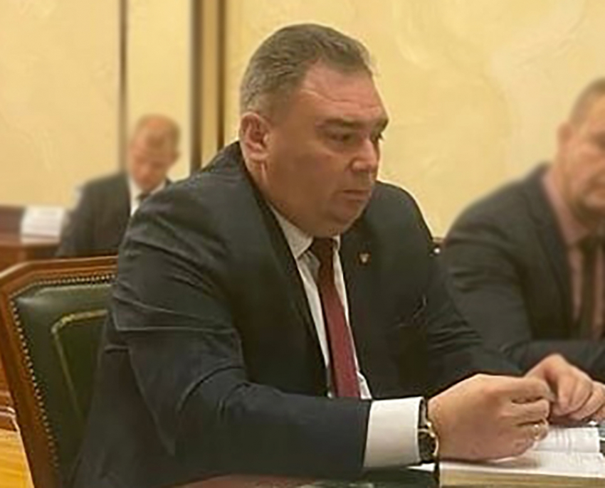 Вопрос о замене главы администрации Борисоглебского округа попросил рассмотреть в областном правительстве депутат БГД