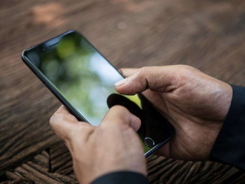 У возвращающихся из-за границы отпускников будут на сутки отключать мобильный интернет и СМС