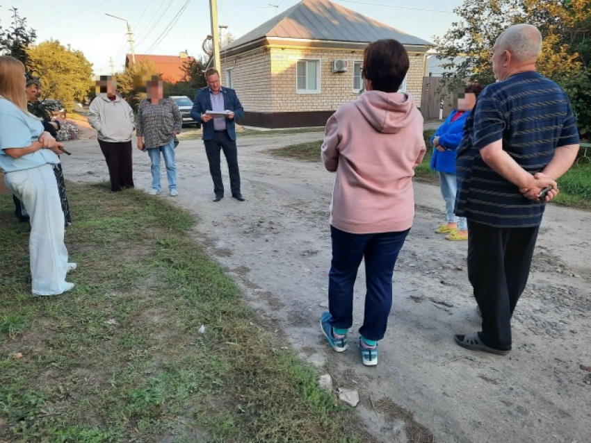 Константин Недорезов встретился с жителями улицы Богдана Хмельницкого