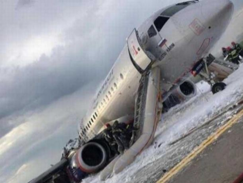 41 погибший - итог авиакатастрофы в Шереметьево