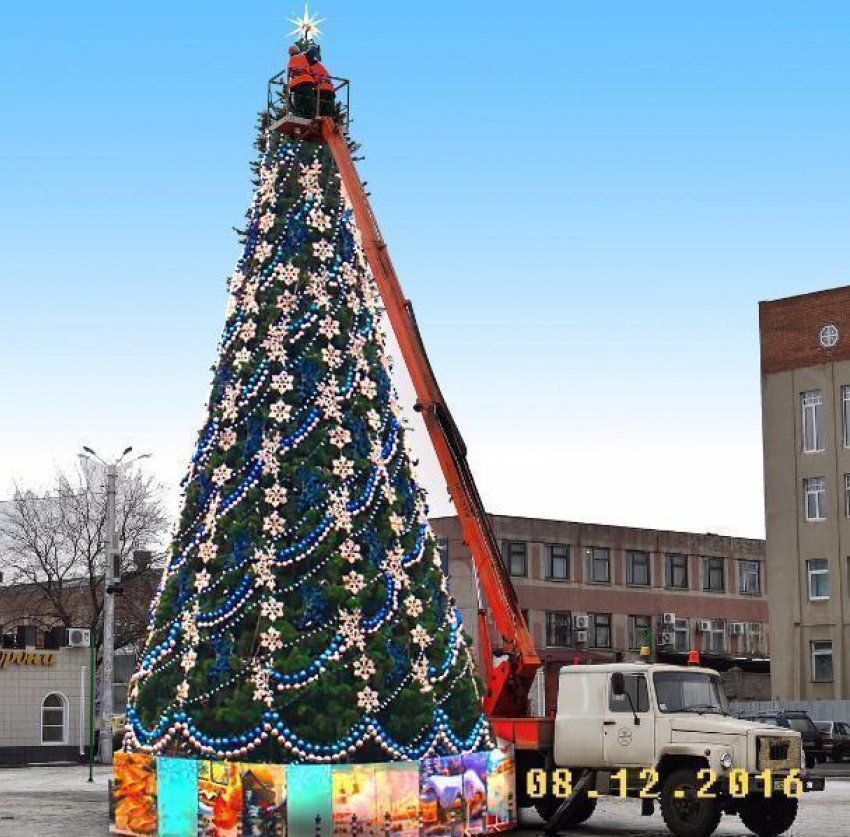 Фото-фейк с новогодней елкой ввел в заблуждение многих борисоглебцев