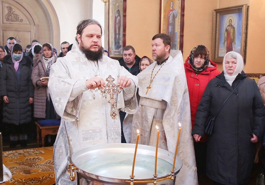 В храмах Борисоглебской епархии освятили воду