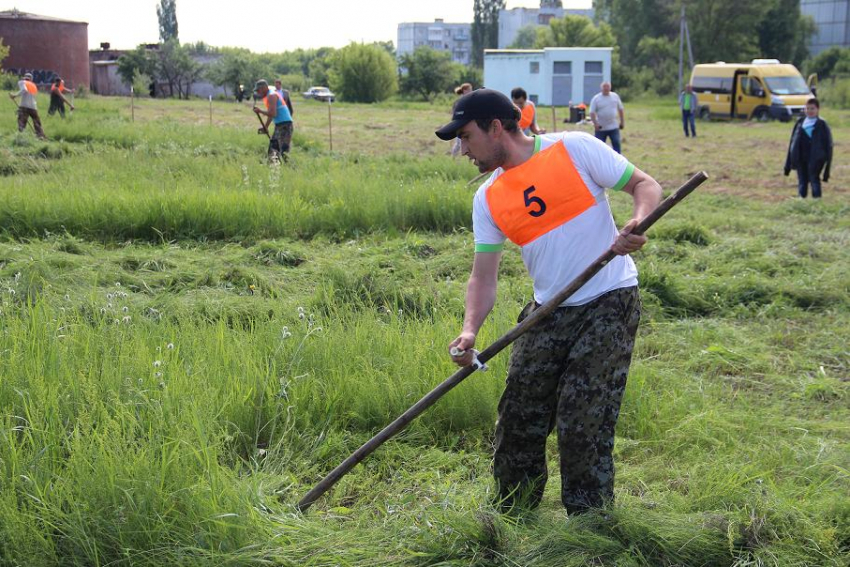 В Борисоглебске прошли соревнования косарей