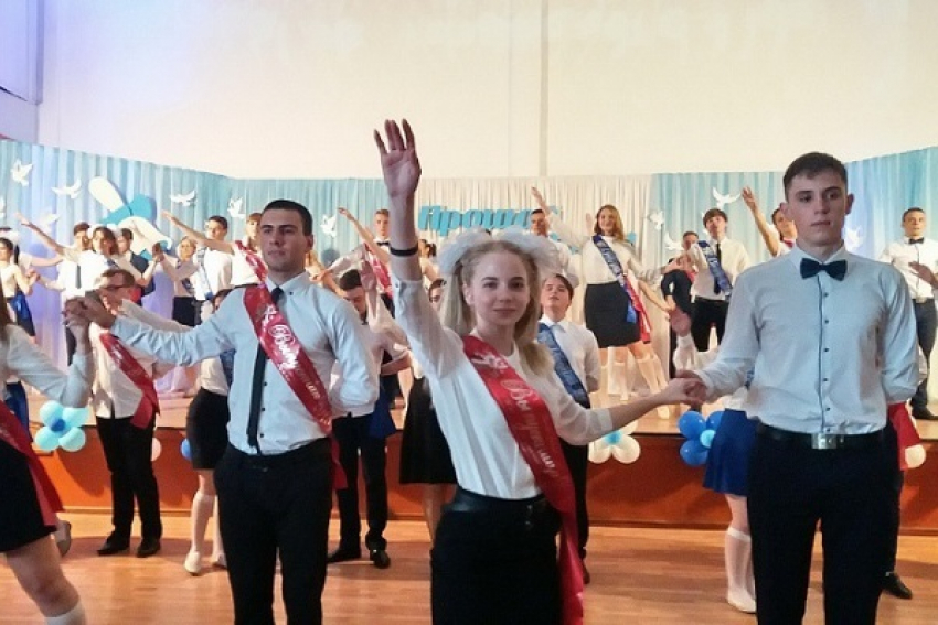 В Борисоглебском округе звенят последние школьные звонки 