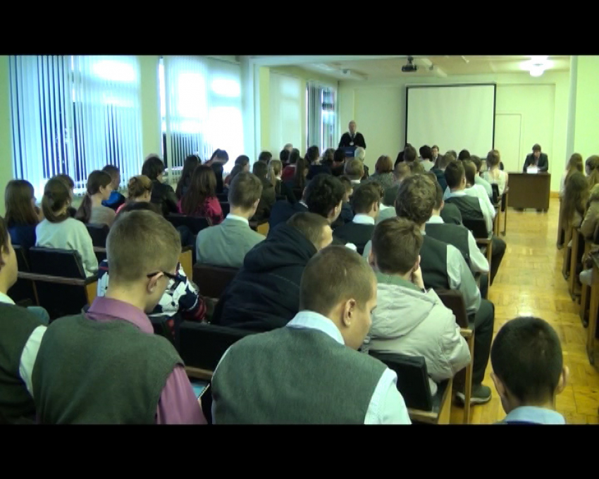В Борисоглебске выпускников школ готовят к работе