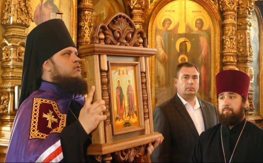 Градоначальник Борисоглебска подарил новому епископу икону