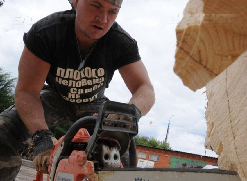 Воронежец с бензопилой победил на шоу «Лига выдающихся людей»