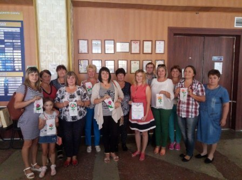 В Борисоглебске сотрудников сельских домов культуры научили вышивать лентами