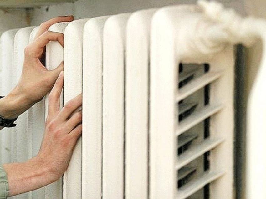 Жителей Воронежской области попросили сообщать о холодных батареях