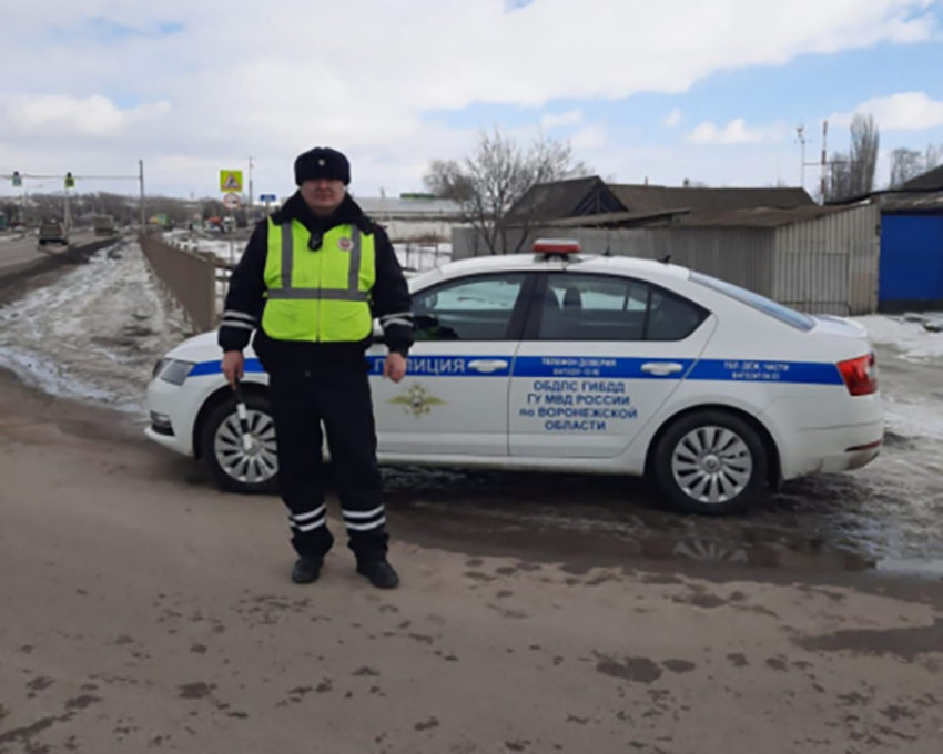  По дороге из Борисоглебска  семья с маленьким ребенком оказалась в трудной ситуации на ночной трассе