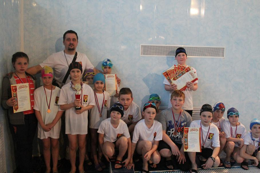 Борисоглебские пловцы завоевали на выездных соревнованиях 19 медалей