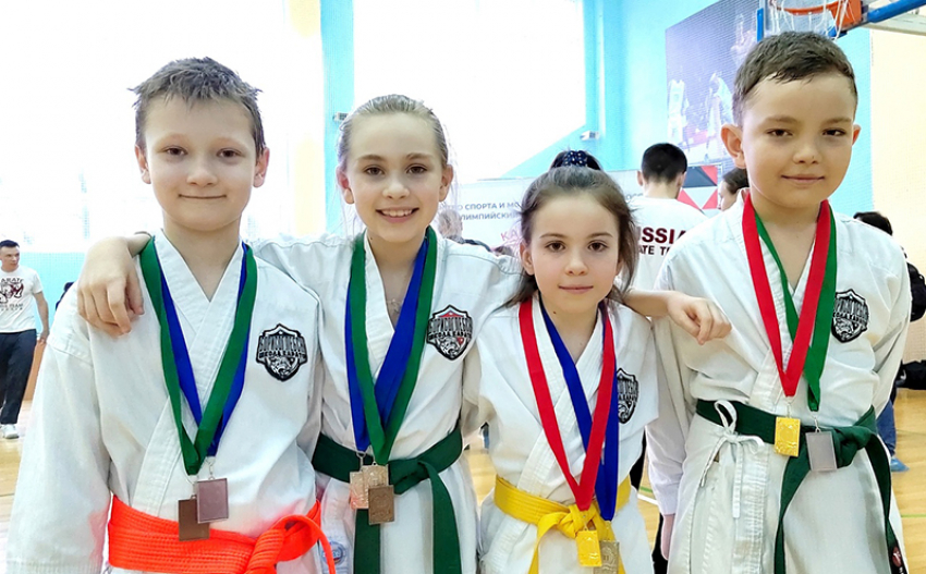 Борисоглебские каратисты стали победителями турнира «Юные звезды»