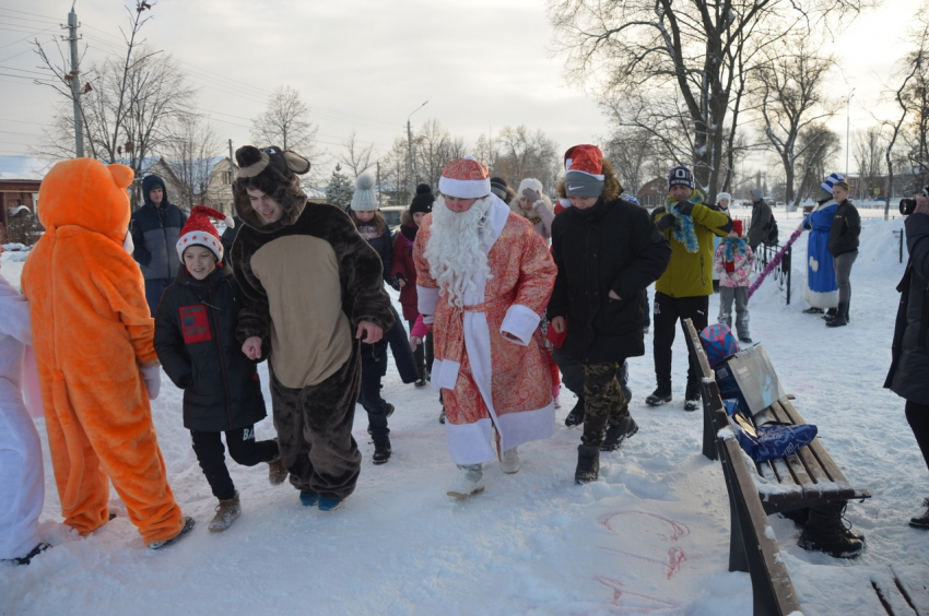 Костюмированный новогодний забег прошел в Борисоглебске