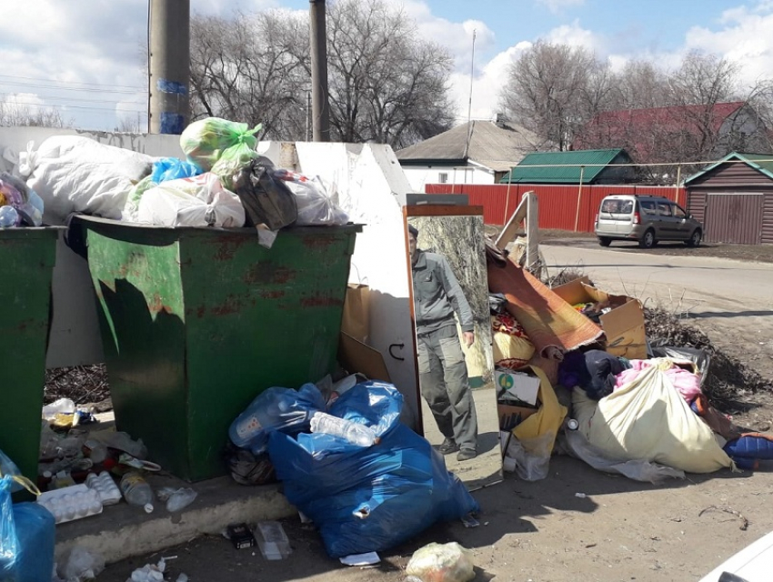 На проблемы с мусором в Поворино пожаловались местные жители