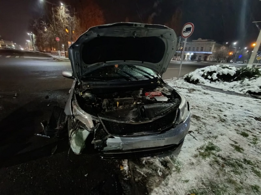 Три человека пострадали в ночном ДТП в центре Борисоглебска