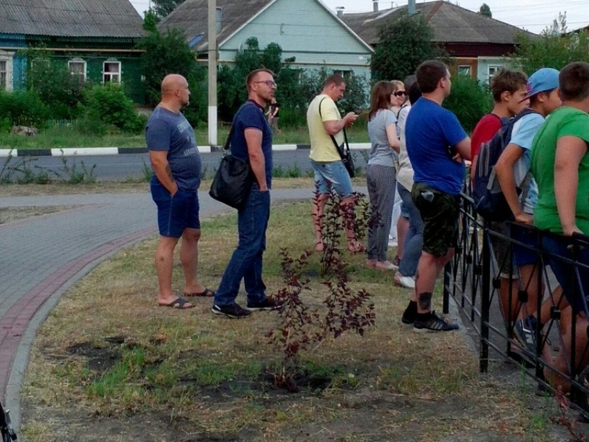 Заместитель председателя Борисоглебской городской думы был замечен за вытаптыванием газона в День молодежи