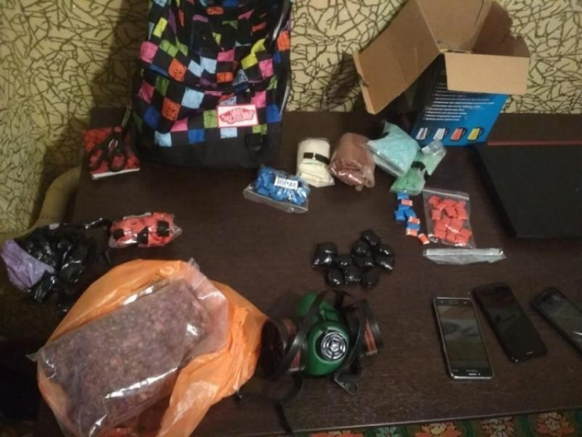 В Борисоглебске полицейские «повязали» пятерых артистичных закладчиков