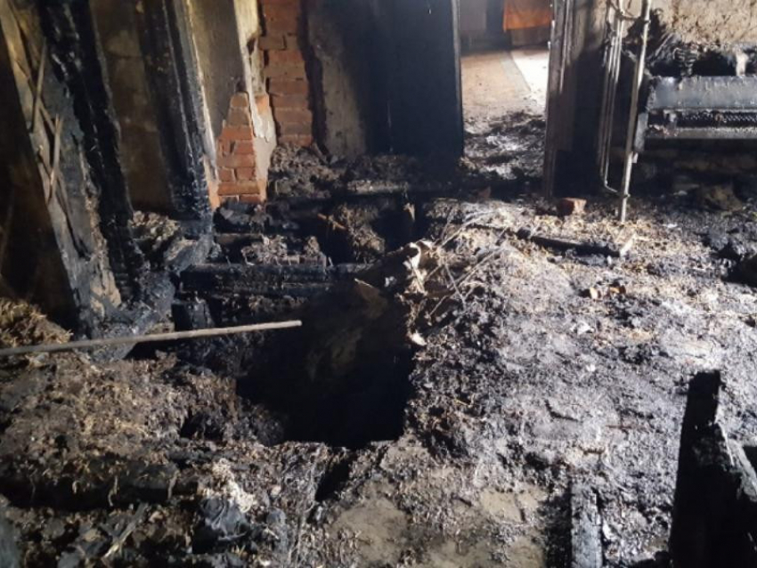 Стали известны подробности гибели двух человек на пожаре в Листопадовке