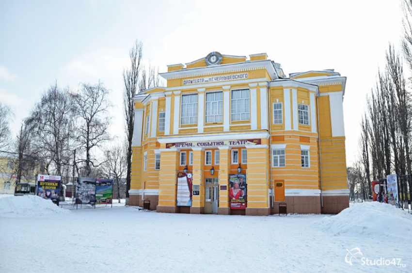 Был розовый, стал -желтый: Борисоглебский драмтеатр возвращается в прежний цвет